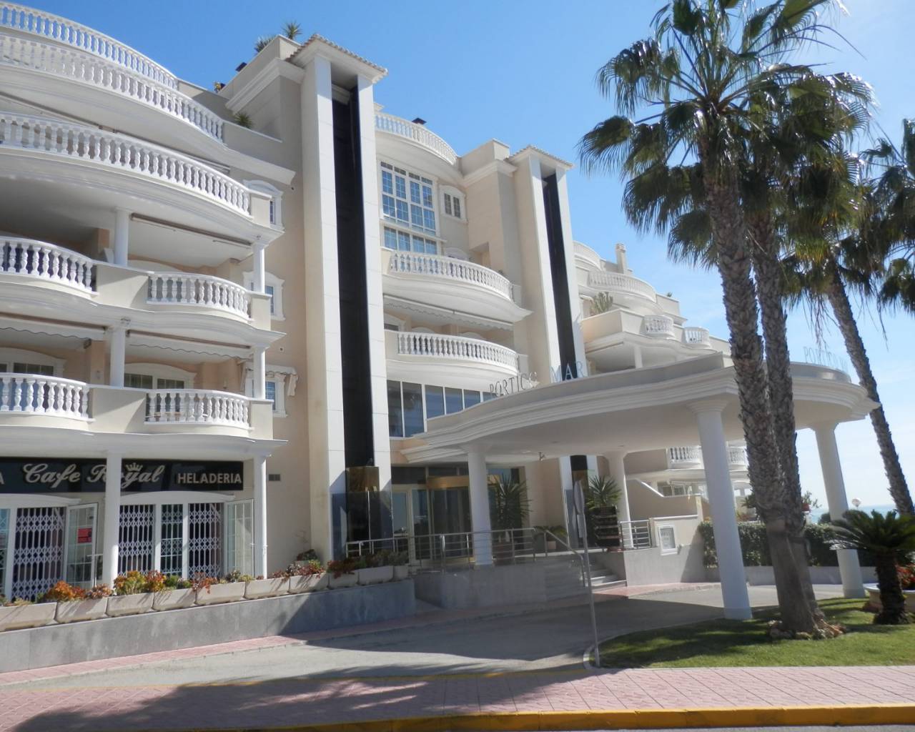 Коммерческие Помещения - Sale - Guardamar del Segura - BEL-W008