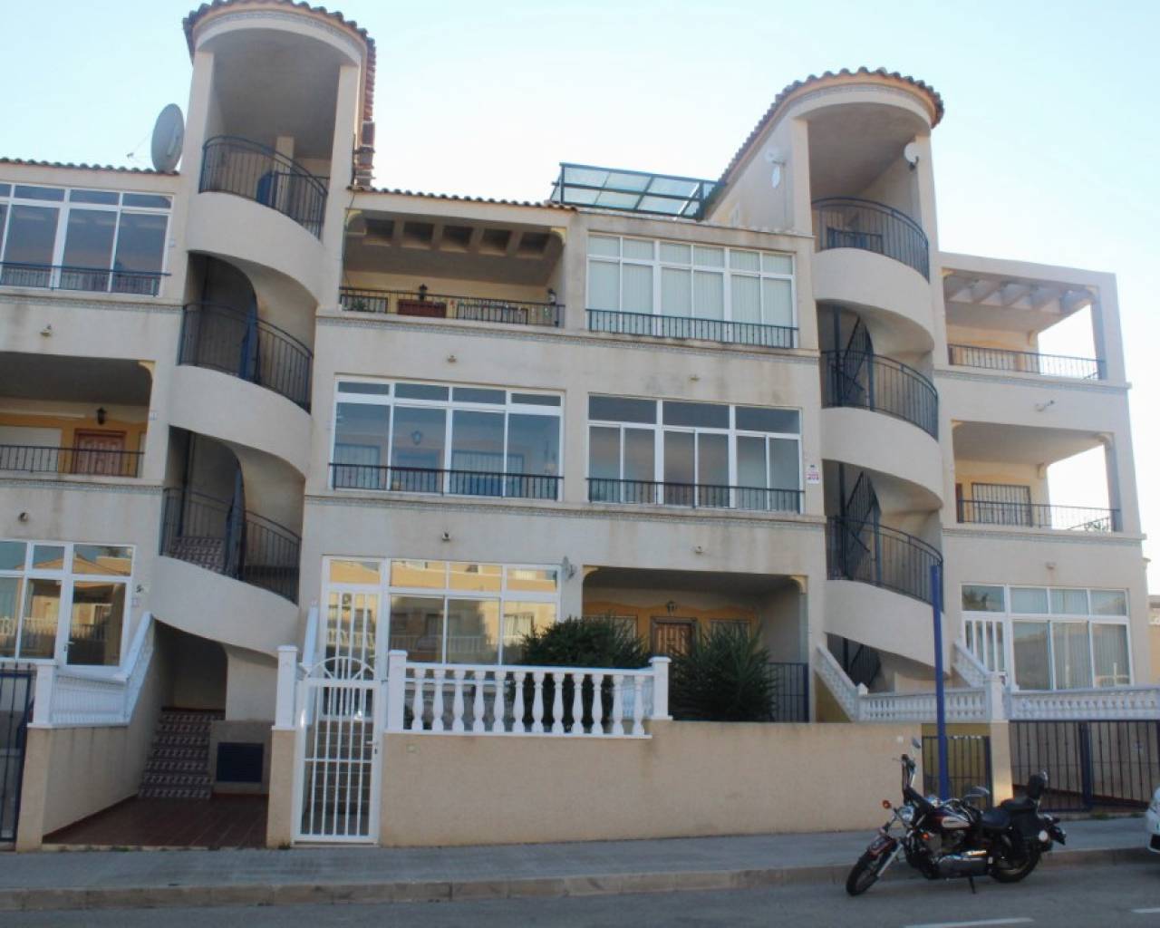Квартира - Sale - Torrevieja - EA-95875