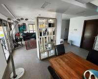 Resales -  - Cox
