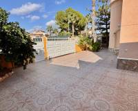 Resales - Villa - Benferri