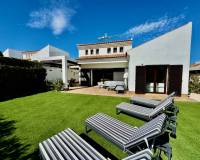 Resales - Villa - La Finca Golf