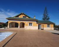 Resales - Villa with annex - Catral