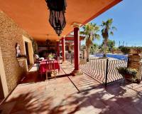 Sale - Finca / Country Property - Los Montesinos