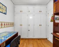 Sale - Lägenhet - Torrevieja - Centro - Muelle Pesquero
