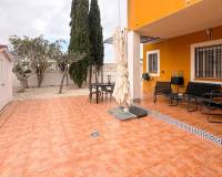 Sale - Semi-friliggande hus - Arenales del Sol
