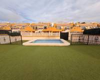 Sale - Semi-friliggande hus - Arenales del Sol