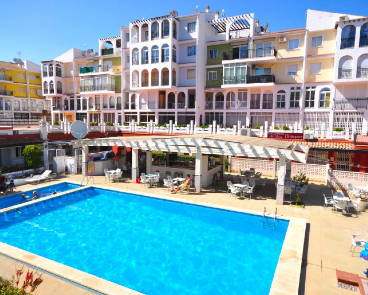 Studio apartment - Sale - Torrevieja -  323