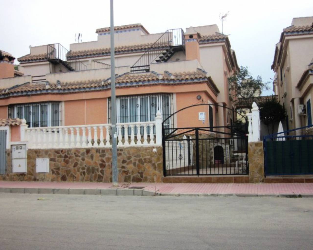 Таунхаус - Sale - Ориуэла Коста - 01130