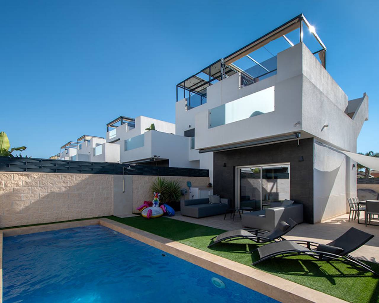 Villa - Resales - Ciudad Quesada  - RM9-42387
