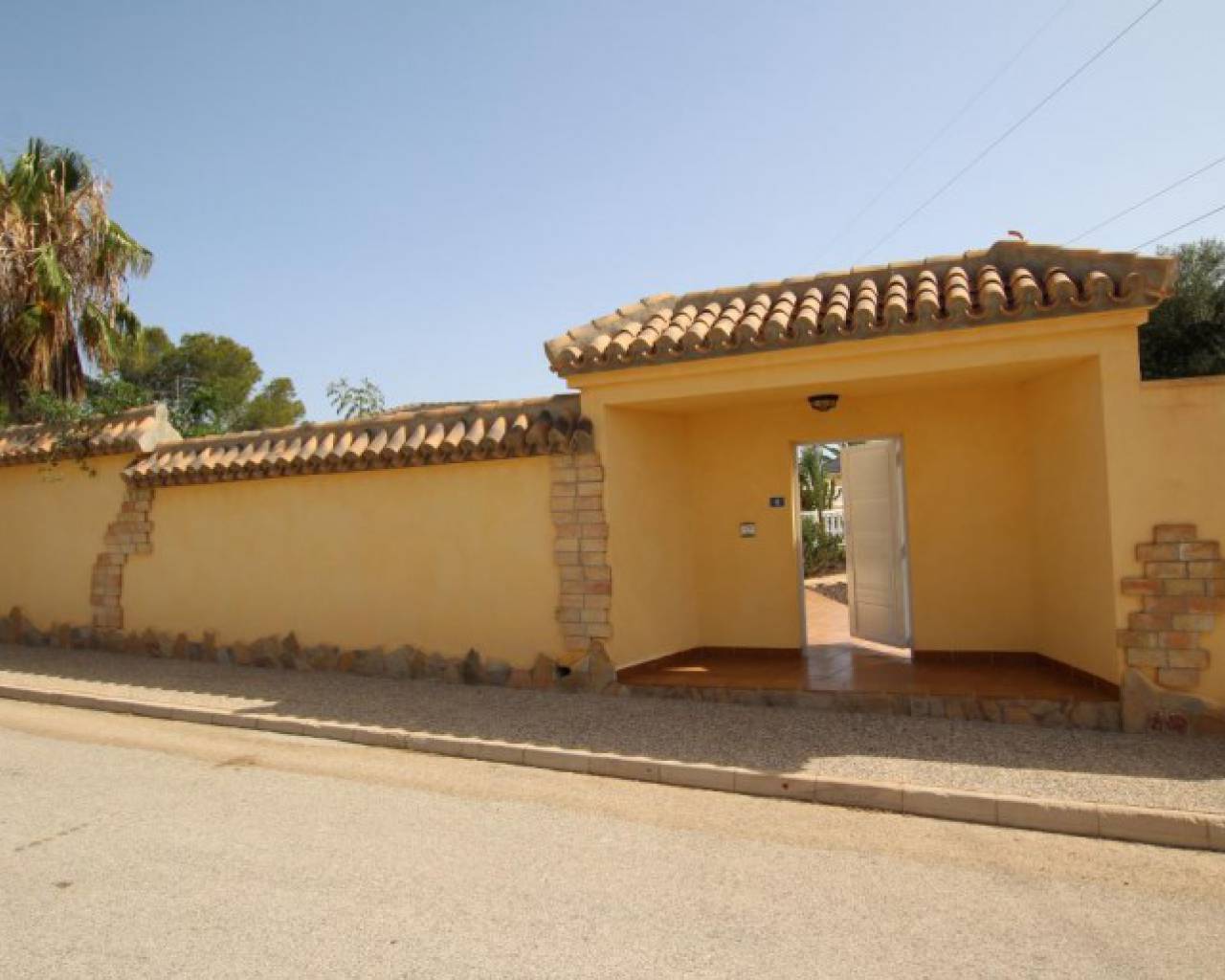 Villa - Resales - Las Filipinas - SEQR00866