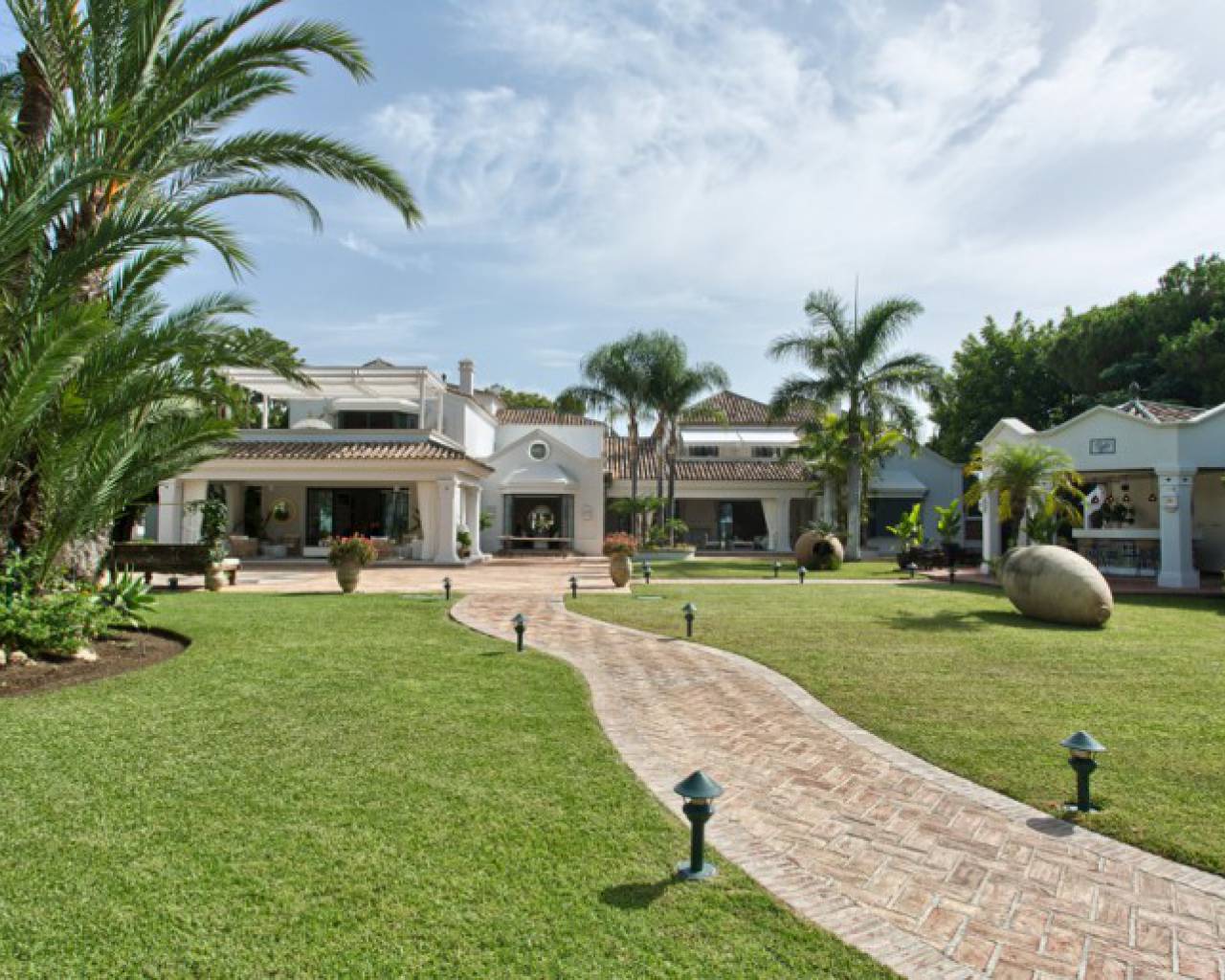 Villa - Resales - Marbella - 0122