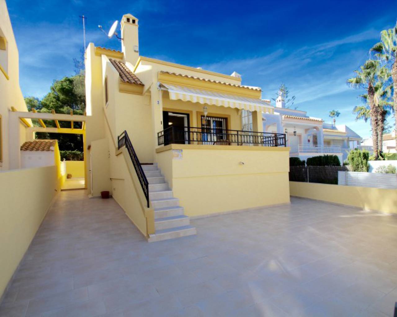 Villa - Resales - Villamartin - 6408