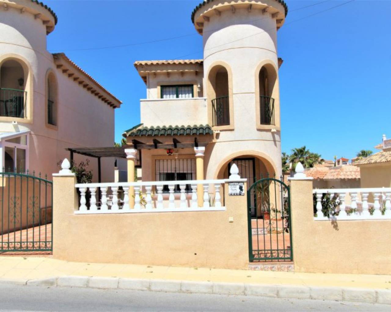 Villa - Resales - Villamartin - OCC568R
