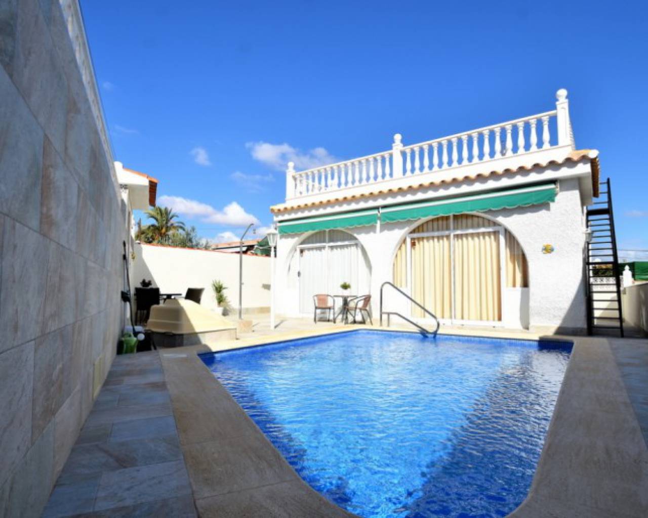 Вилла - Sale - Torrevieja - 329