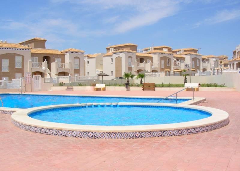 Villa mitoyenne - Sale - Torrevieja - Torrevieja