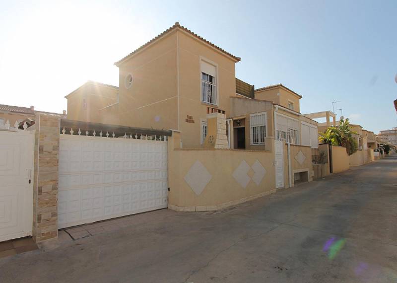 Corner Townhouse - Resales - Torrevieja - Torrevieja