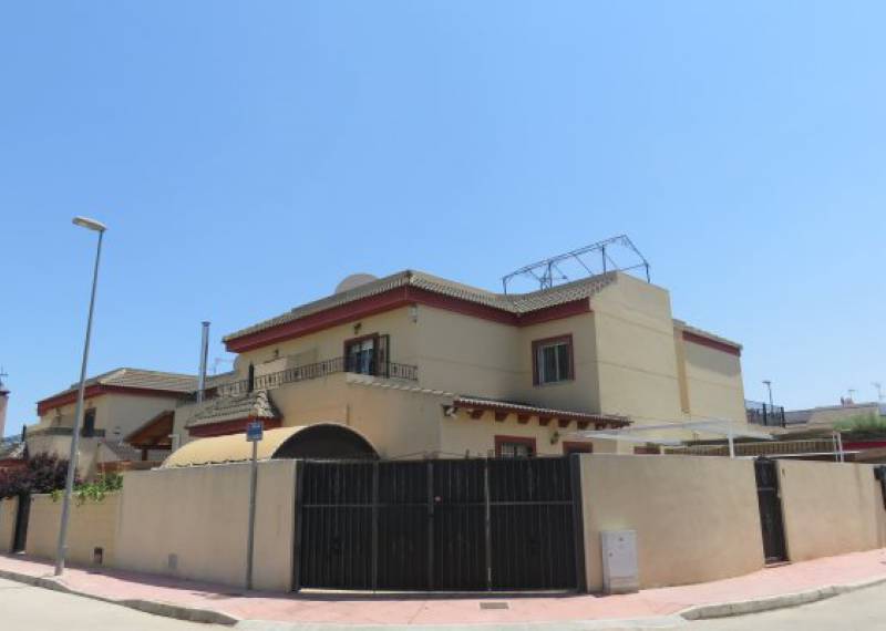 Duplex - Resales - Daya Nueva - Daya Nueva