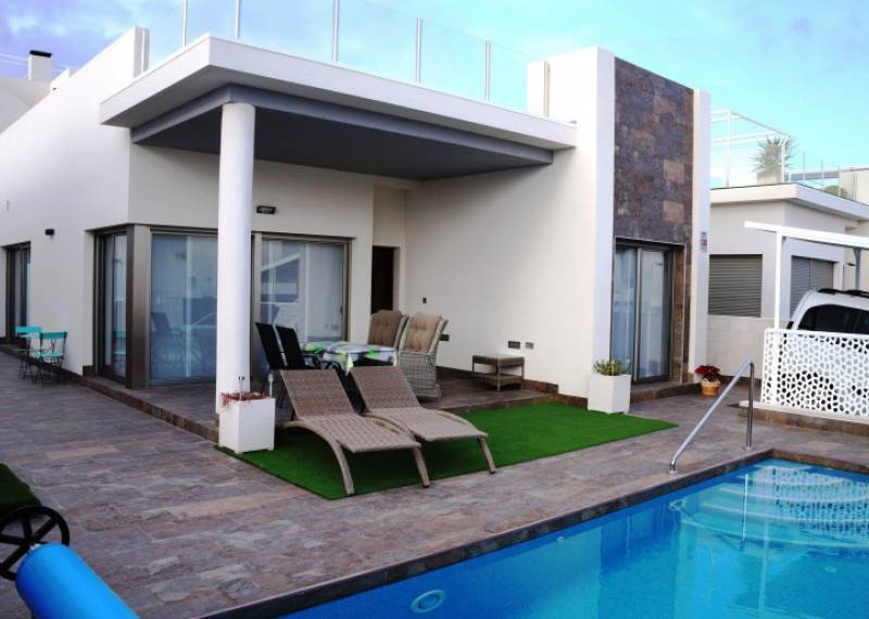 Villa - Sale - Villamartin - Villamartin
