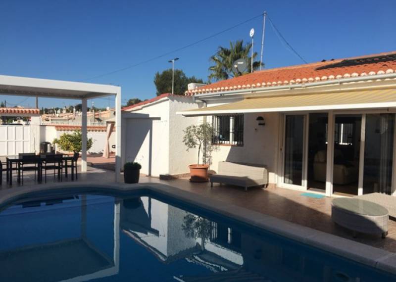 Villa - Resales - Torrevieja - Torrevieja