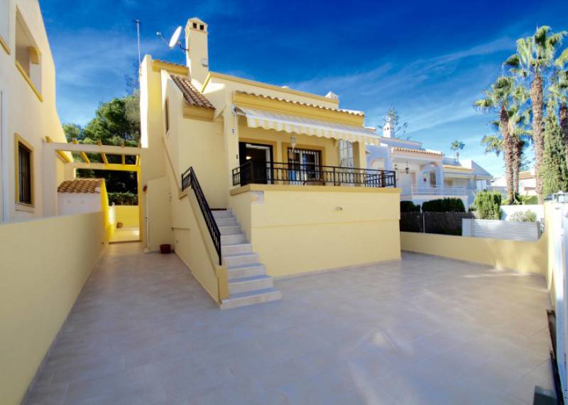 Villa - Sale - Villamartin - Villamartin